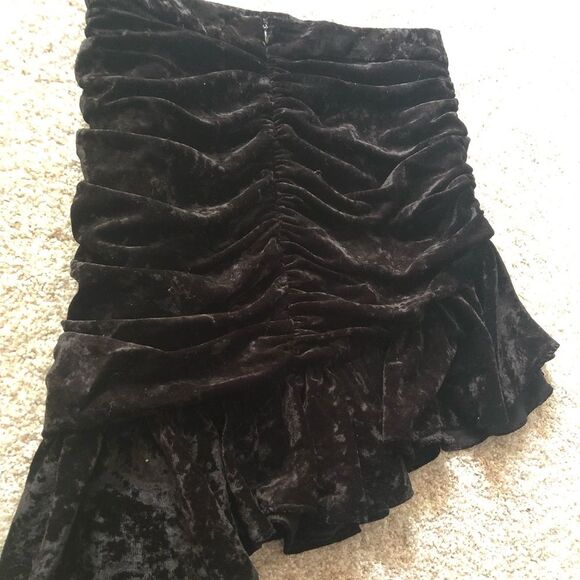 New Zara velvet asymmetrical mini skirt, size medium - Picture 2 of 7